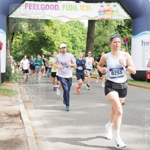 29.06.2025 - hella hamburg halbmarathon MichiJ http://msf.ph/oto/8362532 29.06.2025 10:43:20 Zwischen KM18-KM19 3042, 4868, 5418, 6591, 6720, 8255, 8393, 9622, 9820, 10084, 13245, 16470, 16679, 17468 meine-sportfotos.de