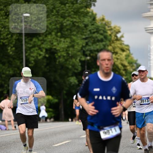 29.06.2025 - hella hamburg halbmarathon Dr. Thomas Lammeyer http://msf.ph/oto/8362576 29.06.2025 10:19:09 Kennedybrücke 1296, 1379, 1524, 1575, 1745, 2110, 2281, 2690, 3507, 3509, 3513, 3650, 4492, 4494, 4495, 4641, 5271, 5608, 5739, 5800, 5981, 5986, 6248, 6287, 6317, 6710, 7439, 7452, 7809, 7810, 8237, 8239, 8256, 8275, 8609, 8854, 9113, 9423, 9911, 9975, 9997, 10589, 10717, 10775, 10858, 11271 meine-sportfotos.de