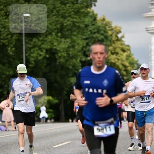 29.06.2025 - hella hamburg halbmarathon Dr. Thomas Lammeyer http://msf.ph/oto/8362593 29.06.2025 10:19:09 Kennedybrücke 1296, 1379, 1524, 1575, 1745, 2110, 2281, 2690, 3507, 3509, 3513, 3650, 4492, 4494, 4495, 4641, 5271, 5608, 5739, 5800, 5981, 5986, 6248, 6287, 6317, 6710, 7439, 7452, 7809, 7810, 8237, 8239, 8256, 8275, 8609, 8854, 9113, 9423, 9911, 9975, 9997, 10589, 10717, 10775, 10858, 11271 meine-sportfotos.de