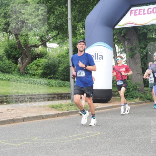 29.06.2025 - hella hamburg halbmarathon KatJ http://msf.ph/oto/8362607 29.06.2025 10:22:40 Zwischen KM18-KM19 1910, 1959, 2836, 6473 meine-sportfotos.de