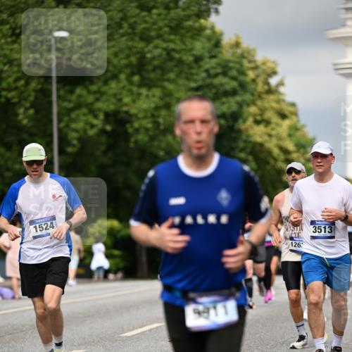 29.06.2025 - hella hamburg halbmarathon Dr. Thomas Lammeyer http://msf.ph/oto/8362615 29.06.2025 10:19:10 Kennedybrücke 1296, 1379, 1524, 1575, 1745, 1890, 2110, 2281, 3507, 3509, 3513, 3650, 4492, 4494, 4495, 4641, 5271, 5608, 5739, 5800, 5981, 5986, 6248, 6287, 6317, 6710, 7439, 7452, 7809, 7810, 8237, 8239, 8256, 8275, 8609, 8854, 9113, 9423, 9911, 9975, 9997, 10589, 10717, 10775, 10858, 11271 meine-sportfotos.de