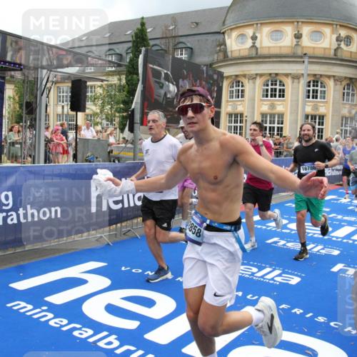 29.06.2025 - hella hamburg halbmarathon Michael Strokosch http://msf.ph/oto/8362682 29.06.2025 10:55:53 Ziel 1179, 2612, 3256, 3668, 4772, 5021, 6569, 7221, 7976, 12858, 13474, 14365, 16401, 16434, 16786, 18125, 18867, 19047 meine-sportfotos.de