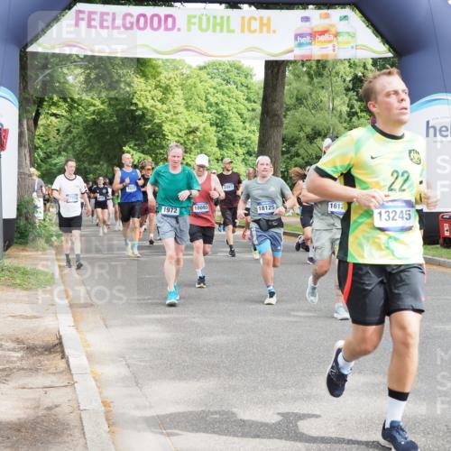 29.06.2025 - hella hamburg halbmarathon MichiJ http://msf.ph/oto/8362788 29.06.2025 10:43:23 Zwischen KM18-KM19 1972, 2982, 3042, 4152, 4594, 5418, 7037, 8255, 8393, 9622, 9820, 10093, 13245, 13474, 16121, 16470, 16679, 17468, 17758, 18125, 18208 meine-sportfotos.de