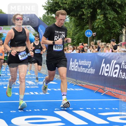 29.06.2025 - hella hamburg halbmarathon Strokosch-Dieckow http://msf.ph/oto/8362797 29.06.2025 10:50:54 Ziel 1466, 1630, 2207, 3654, 3947, 4839, 5018, 7052, 7369, 8117, 8205, 8572, 10215, 10750, 11551, 12778, 13008, 13687, 14125, 15362, 15395, 15643, 16285, 17221, 18182, 18350 meine-sportfotos.de