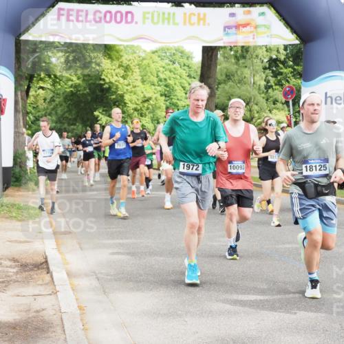29.06.2025 - hella hamburg halbmarathon MichiJ http://msf.ph/oto/8362891 29.06.2025 10:43:24 Zwischen KM18-KM19 1972, 2741, 2982, 2996, 3042, 4152, 4594, 4813, 5418, 7037, 8255, 8393, 9622, 9820, 10093, 13245, 13474, 16121, 16470, 16679, 17468, 17758, 17828, 18117, 18125, 18208, 18899 meine-sportfotos.de