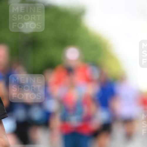 29.06.2025 - hella hamburg halbmarathon Dr. Thomas Lammeyer http://msf.ph/oto/8362909 29.06.2025 09:56:46 Kennedybrücke 1012, 1070, 1163, 1176, 1391, 1558, 1613, 1735, 1759, 1782, 2048, 2189, 2213, 2402, 2590, 2788, 2970, 3021, 3098, 3146, 3304, 3907, 3917, 3928, 4091, 4277, 4933, 4981, 4997, 5623, 5624, 5682, 6081, 6152, 6712, 6716, 7005, 7093, 7147, 7204, 7322, 7325, 7450, 7599, 7765, 7843, 8063, 8145, 8664, 8694, 8704, 8722, 8819, 9081, 9213, 9232, 9374, 9534, 9538, 9540, 9585, 9794, 10000, 10208, 10246, 10313, 10750, 10969, 11094, 11153, 11291, 11346 meine-sportfotos.de