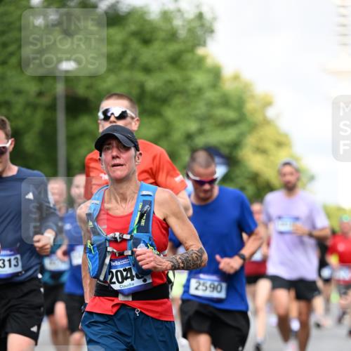 29.06.2025 - hella hamburg halbmarathon Dr. Thomas Lammeyer http://msf.ph/oto/8362932 29.06.2025 09:56:46 Kennedybrücke 1012, 1070, 1163, 1176, 1391, 1558, 1613, 1735, 1759, 1782, 2048, 2189, 2213, 2402, 2590, 2788, 2970, 3021, 3098, 3146, 3304, 3907, 3917, 3928, 4091, 4277, 4933, 4981, 4997, 5623, 5624, 5682, 6081, 6152, 6712, 6716, 7005, 7093, 7147, 7204, 7322, 7325, 7450, 7599, 7765, 7843, 8063, 8145, 8664, 8694, 8704, 8722, 8819, 9081, 9213, 9232, 9374, 9534, 9538, 9540, 9585, 9794, 10000, 10208, 10246, 10313, 10750, 10969, 11094, 11153, 11291, 11346 meine-sportfotos.de