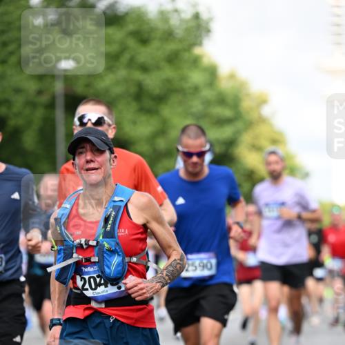 29.06.2025 - hella hamburg halbmarathon Dr. Thomas Lammeyer http://msf.ph/oto/8362955 29.06.2025 09:56:46 Kennedybrücke 1012, 1070, 1163, 1176, 1391, 1558, 1613, 1735, 1759, 1782, 2048, 2189, 2213, 2402, 2590, 2788, 2970, 3021, 3098, 3146, 3304, 3907, 3917, 3928, 4091, 4277, 4933, 4981, 4997, 5623, 5624, 5682, 6081, 6152, 6712, 6716, 7005, 7093, 7147, 7204, 7322, 7325, 7450, 7599, 7765, 7843, 8063, 8145, 8664, 8694, 8704, 8722, 8819, 9081, 9213, 9232, 9374, 9534, 9538, 9540, 9585, 9794, 10000, 10208, 10246, 10313, 10750, 10969, 11094, 11153, 11291, 11346 meine-sportfotos.de