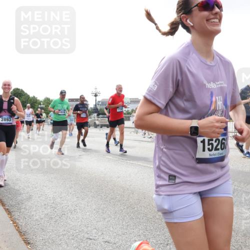 29.06.2025 - hella hamburg halbmarathon Lena Gebhardt http://msf.ph/oto/8362980 29.06.2025 10:39:21 Lombardsbrücke 1736, 0516, 11313, 2893, 1526, 1451, 1760, 1856, 1883, 2092, 2524, 2534, 2571, 2574, 2578, 2843, 2893, 2998, 3275, 3307, 3353, 3727, 3745, 4257, 4320, 4410, 4523, 4603, 4609, 4659, 4855, 4882, 4964, 5045, 5701, 6062, 6112, 6321, 6342, 6343, 6611, 6719, 6726, 6748, 7053, 7341, 7501, 7506, 7524, 7589, 7684, 7815, 8203, 8243, 8457, 8783, 8995, 9393, 9420, 9446, 9569, 9698, 9747, 9777, 9974, 9977, 10001, 10072, 10315, 10512, 10516, 13060 meine-sportfotos.de