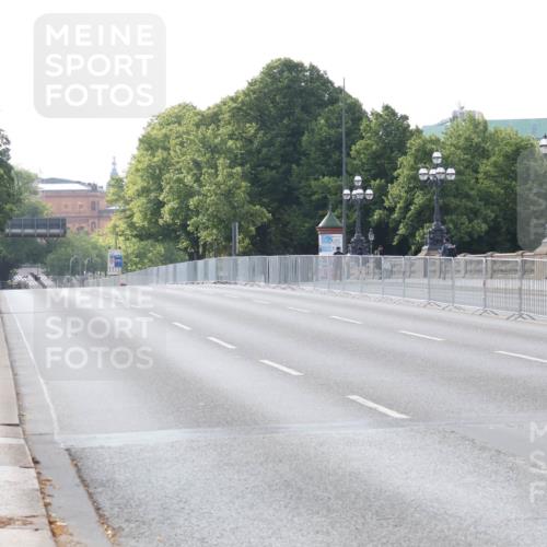 29.06.2025 - hella hamburg halbmarathon Lena Gebhardt http://msf.ph/oto/8363001 29.06.2025 08:29:35 Lombardsbrücke  meine-sportfotos.de