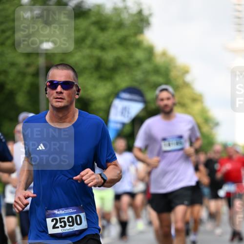 29.06.2025 - hella hamburg halbmarathon Dr. Thomas Lammeyer http://msf.ph/oto/8363037 29.06.2025 09:56:47 Kennedybrücke 1012, 1070, 1163, 1176, 1391, 1558, 1613, 1735, 1759, 1782, 2048, 2189, 2213, 2402, 2590, 2788, 2970, 3021, 3098, 3146, 3304, 3907, 3917, 3928, 4091, 4277, 4933, 4981, 4997, 5623, 5624, 5682, 6081, 6152, 6712, 6716, 7005, 7093, 7147, 7204, 7322, 7325, 7450, 7599, 7765, 8063, 8145, 8664, 8694, 8704, 8722, 8819, 9081, 9213, 9232, 9374, 9534, 9538, 9540, 9544, 9585, 9794, 10000, 10208, 10246, 10313, 10750, 10969, 11094, 11153, 11291, 11346 meine-sportfotos.de