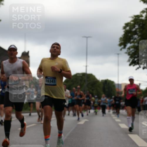 29.06.2025 - hella hamburg halbmarathon Yannick Fuchs http://msf.ph/oto/8363042 29.06.2025 10:53:17 20KM 1285, 2006, 2348, 2584, 2677, 2957, 2978, 3114, 3181, 3279, 3425, 3983, 4088, 4592, 5347, 5885, 6087, 6202, 6220, 6438, 6997, 7031, 7223, 7287, 7476, 8290, 10036, 10587, 10759, 10896, 10943, 11935, 11938, 12206, 12261, 12564, 12633, 12736, 12862, 13583, 13761, 14375, 14567, 14732, 14902, 14928, 14965, 15232, 15240, 15284, 15824, 16160, 16341, 16910, 16980, 17017, 17176, 17346, 17503, 17630, 18153, 18266, 18327, 18467, 18485, 18716, 19015, 19160 meine-sportfotos.de