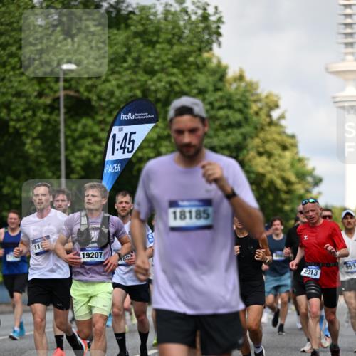 29.06.2025 - hella hamburg halbmarathon Dr. Thomas Lammeyer http://msf.ph/oto/8363105 29.06.2025 09:56:48 Kennedybrücke 1012, 1070, 1163, 1176, 1391, 1558, 1613, 1735, 1759, 1782, 2048, 2189, 2213, 2365, 2402, 2590, 2788, 2970, 3021, 3098, 3146, 3304, 3907, 3917, 3928, 4091, 4277, 4933, 4981, 4997, 5623, 5624, 5682, 5692, 6081, 6152, 6712, 6716, 7005, 7093, 7147, 7204, 7322, 7450, 7599, 7765, 8063, 8145, 8664, 8694, 8704, 8722, 8819, 9213, 9232, 9374, 9534, 9538, 9540, 9544, 9585, 9794, 10208, 10246, 10313, 10750, 10969, 11094, 11153, 11291, 11346 meine-sportfotos.de