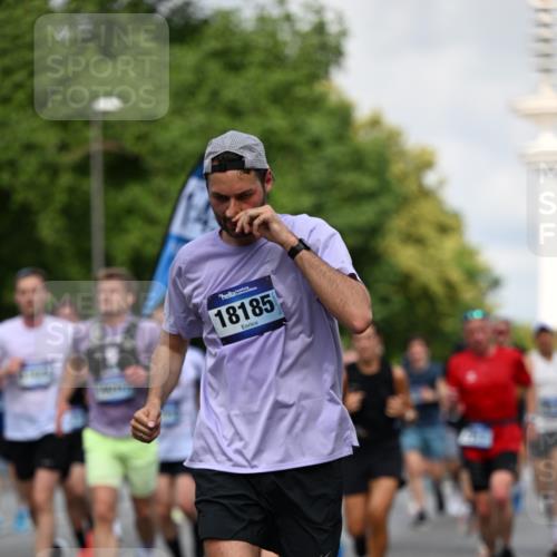 29.06.2025 - hella hamburg halbmarathon Dr. Thomas Lammeyer http://msf.ph/oto/8363116 29.06.2025 09:56:49 Kennedybrücke 1012, 1070, 1163, 1176, 1391, 1558, 1613, 1735, 1759, 1782, 2048, 2189, 2213, 2365, 2402, 2590, 2623, 2788, 2970, 3021, 3146, 3304, 3907, 3917, 3928, 4091, 4277, 4933, 4981, 4997, 5623, 5624, 5682, 5692, 6081, 6152, 6712, 6716, 7005, 7093, 7147, 7204, 7322, 7450, 7599, 7765, 8063, 8145, 8664, 8694, 8704, 8722, 8819, 9213, 9232, 9374, 9534, 9538, 9540, 9544, 9585, 9794, 10208, 10246, 10313, 10750, 10969, 11094, 11153, 11291 meine-sportfotos.de