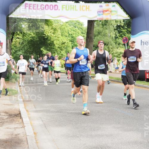 29.06.2025 - hella hamburg halbmarathon MichiJ http://msf.ph/oto/8363142 29.06.2025 10:43:26 Zwischen KM18-KM19 1972, 2083, 2741, 2982, 2996, 3042, 4152, 4594, 4813, 5418, 7037, 8255, 9622, 9727, 9820, 10093, 13064, 13245, 13474, 16121, 16434, 16679, 17468, 17758, 17828, 18117, 18125, 18208, 18899, 19184 meine-sportfotos.de