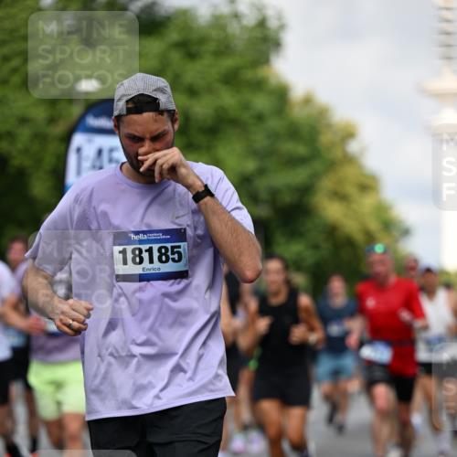 29.06.2025 - hella hamburg halbmarathon Dr. Thomas Lammeyer http://msf.ph/oto/8363147 29.06.2025 09:56:49 Kennedybrücke 1012, 1070, 1163, 1176, 1391, 1558, 1613, 1735, 1759, 1782, 2048, 2189, 2213, 2365, 2402, 2590, 2623, 2788, 2970, 3021, 3146, 3304, 3907, 3917, 3928, 4091, 4277, 4933, 4981, 4997, 5623, 5624, 5682, 5692, 6081, 6152, 6712, 6716, 7005, 7093, 7147, 7204, 7322, 7450, 7599, 7765, 8063, 8145, 8664, 8694, 8704, 8722, 8819, 9213, 9232, 9374, 9534, 9538, 9540, 9544, 9585, 9794, 10208, 10246, 10313, 10750, 10969, 11094, 11153, 11291 meine-sportfotos.de