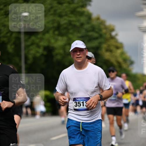 29.06.2025 - hella hamburg halbmarathon Dr. Thomas Lammeyer http://msf.ph/oto/8363201 29.06.2025 10:19:12 Kennedybrücke 1296, 1379, 1524, 1575, 1745, 1890, 2110, 2281, 3507, 3509, 3513, 3650, 4492, 4494, 4495, 4641, 5069, 5271, 5608, 5739, 5800, 5981, 5986, 6248, 6287, 6317, 6710, 7439, 7452, 7809, 7810, 8237, 8239, 8256, 8609, 9113, 9423, 9911, 9975, 9997, 10589, 10717, 10775, 10858, 11271 meine-sportfotos.de