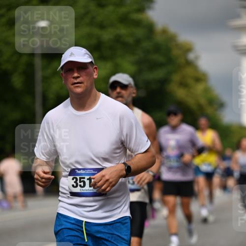 29.06.2025 - hella hamburg halbmarathon Dr. Thomas Lammeyer http://msf.ph/oto/8363250 29.06.2025 10:19:13 Kennedybrücke 1296, 1379, 1524, 1575, 1745, 1890, 2110, 2281, 3507, 3509, 3513, 3650, 4492, 4494, 4495, 5069, 5271, 5608, 5739, 5800, 5981, 5986, 6248, 6287, 6317, 6710, 7439, 7452, 7809, 7810, 8237, 8239, 8256, 8609, 9113, 9423, 9657, 9911, 9975, 9997, 10775, 10858, 11271 meine-sportfotos.de