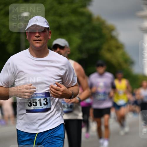 29.06.2025 - hella hamburg halbmarathon Dr. Thomas Lammeyer http://msf.ph/oto/8363261 29.06.2025 10:19:13 Kennedybrücke 1296, 1379, 1524, 1575, 1745, 1890, 2110, 2281, 3507, 3509, 3513, 3650, 4492, 4494, 4495, 5069, 5271, 5608, 5739, 5800, 5981, 5986, 6248, 6287, 6317, 6710, 7439, 7452, 7809, 7810, 8237, 8239, 8256, 8609, 9113, 9423, 9657, 9911, 9975, 9997, 10775, 10858, 11271 meine-sportfotos.de