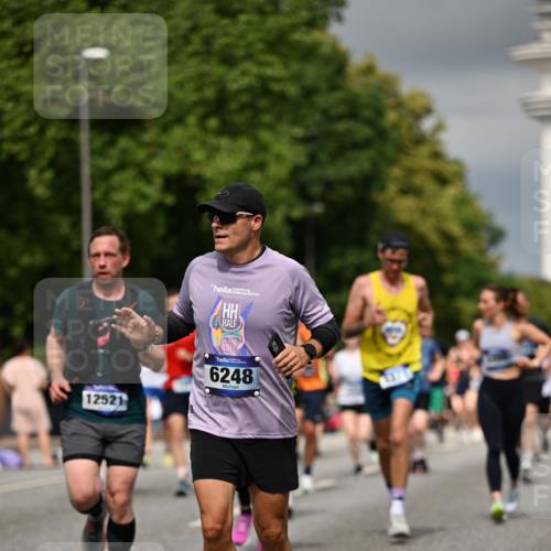 29.06.2025 - hella hamburg halbmarathon Dr. Thomas Lammeyer http://msf.ph/oto/8363413 29.06.2025 10:19:15 Kennedybrücke 1296, 1379, 1524, 1575, 1890, 2110, 3513, 3650, 4492, 4494, 4495, 5069, 5271, 5608, 5739, 5981, 5986, 6248, 6287, 6317, 6710, 7439, 7452, 7809, 7810, 8237, 8256, 8609, 9113, 9423, 9657, 9911, 9975, 9997, 10775, 10858 meine-sportfotos.de