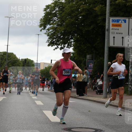 29.06.2025 - hella hamburg halbmarathon Yannick Fuchs http://msf.ph/oto/8363427 29.06.2025 10:53:18 20KM 2006, 2348, 2584, 2677, 2957, 2978, 3114, 3181, 3279, 3425, 3983, 4088, 4592, 5347, 5885, 6087, 6202, 6220, 6438, 6997, 7031, 7223, 7287, 8290, 10036, 10587, 10759, 10896, 10943, 11935, 11938, 12206, 12261, 12564, 12633, 12736, 12862, 13583, 13761, 14375, 14567, 14732, 14902, 14928, 14965, 15232, 15240, 15284, 15824, 16160, 16341, 16910, 16980, 17017, 17176, 17346, 17503, 17630, 18153, 18266, 18327, 18467, 18485, 18716, 19015, 19160 meine-sportfotos.de