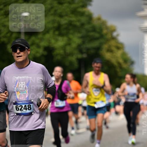 29.06.2025 - hella hamburg halbmarathon Dr. Thomas Lammeyer http://msf.ph/oto/8363545 29.06.2025 10:19:16 Kennedybrücke 1379, 1524, 1575, 1890, 2110, 2494, 3513, 3650, 4492, 4494, 4495, 5069, 5271, 5739, 5981, 5986, 6248, 6287, 6317, 6710, 7439, 7452, 7809, 7810, 8237, 8256, 8609, 9113, 9423, 9657, 9911, 9975, 9997, 10775, 10858, 10963 meine-sportfotos.de