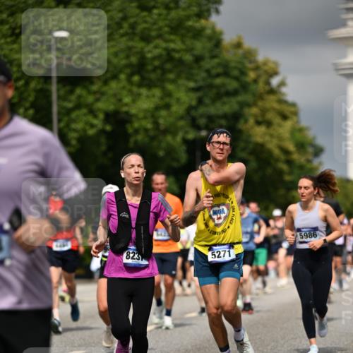 29.06.2025 - hella hamburg halbmarathon Dr. Thomas Lammeyer http://msf.ph/oto/8363555 29.06.2025 10:19:16 Kennedybrücke 1379, 1524, 1575, 1890, 2110, 2494, 3513, 3650, 4492, 4494, 4495, 5069, 5271, 5739, 5981, 5986, 6248, 6287, 6317, 6710, 7439, 7452, 7809, 7810, 8237, 8256, 8609, 9113, 9423, 9657, 9911, 9975, 9997, 10775, 10858, 10963 meine-sportfotos.de