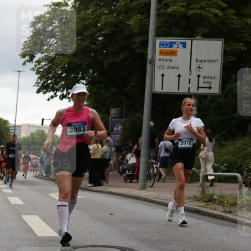 29.06.2025 - hella hamburg halbmarathon Yannick Fuchs http://msf.ph/oto/8363580 29.06.2025 10:53:18 20KM 2006, 2348, 2584, 2677, 2957, 2978, 3114, 3181, 3279, 3425, 3983, 4088, 4592, 5347, 5885, 6087, 6202, 6220, 6438, 6997, 7031, 7223, 7287, 8290, 10036, 10587, 10759, 10896, 10943, 11935, 11938, 12206, 12261, 12564, 12633, 12736, 12862, 13583, 13761, 14375, 14567, 14732, 14902, 14928, 14965, 15232, 15240, 15284, 15824, 16160, 16341, 16910, 16980, 17017, 17176, 17346, 17503, 17630, 18153, 18266, 18327, 18467, 18485, 18716, 19015, 19160 meine-sportfotos.de