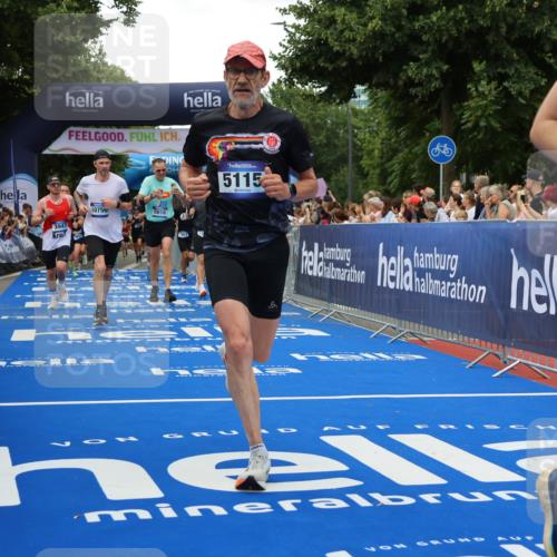 29.06.2025 - hella hamburg halbmarathon Strokosch-Dieckow http://msf.ph/oto/8363627 29.06.2025 10:50:47 Ziel 1466, 2234, 2788, 3654, 3947, 4839, 5018, 5115, 6712, 7052, 7134, 7952, 8205, 8657, 10750, 11356, 11551, 13701, 15395, 15426, 15643, 15720, 17129, 17908, 18182, 18229, 18370, 18820 meine-sportfotos.de