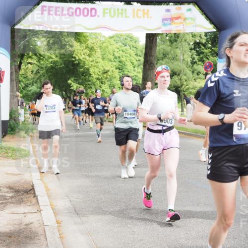 29.06.2025 - hella hamburg halbmarathon MichiJ http://msf.ph/oto/8363665 29.06.2025 10:43:30 Zwischen KM18-KM19 1972, 2083, 2250, 2741, 2982, 2996, 4152, 4594, 4813, 7037, 7547, 8968, 9246, 9727, 9903, 10093, 10133, 10408, 10665, 13064, 16121, 16434, 17828, 18117, 18208, 18867, 18899, 19184 meine-sportfotos.de