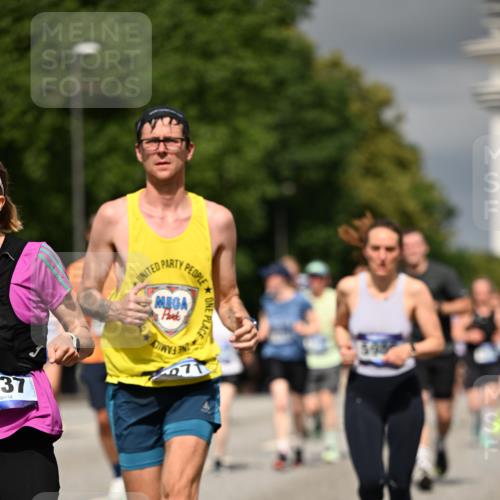 29.06.2025 - hella hamburg halbmarathon Dr. Thomas Lammeyer http://msf.ph/oto/8363683 29.06.2025 10:19:18 Kennedybrücke 1524, 1575, 1890, 2110, 2494, 3513, 3650, 4007, 4492, 4494, 5069, 5271, 5739, 5981, 5986, 6248, 6287, 6317, 7439, 7452, 7809, 7810, 8237, 8609, 9113, 9423, 9657, 9847, 9911, 9975, 9997, 10775, 10858, 10963 meine-sportfotos.de