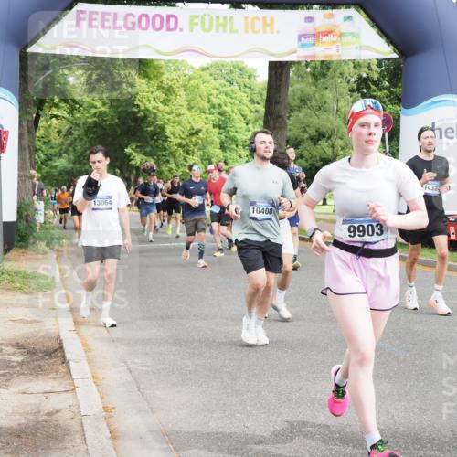 29.06.2025 - hella hamburg halbmarathon MichiJ http://msf.ph/oto/8363701 29.06.2025 10:43:31 Zwischen KM18-KM19 1972, 2083, 2250, 2741, 2982, 2996, 4594, 4813, 5492, 7547, 8968, 9246, 9727, 9903, 10093, 10133, 10408, 10665, 13064, 14737, 16434, 17828, 18117, 18208, 18867, 18899, 19184 meine-sportfotos.de