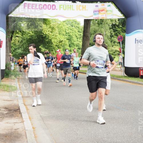 29.06.2025 - hella hamburg halbmarathon MichiJ http://msf.ph/oto/8363732 29.06.2025 10:43:31 Zwischen KM18-KM19 1972, 2083, 2250, 2741, 2982, 2996, 4594, 4813, 5492, 7547, 8968, 9246, 9727, 9903, 10093, 10133, 10408, 10665, 13064, 14737, 16434, 17828, 18117, 18208, 18867, 18899, 19184 meine-sportfotos.de