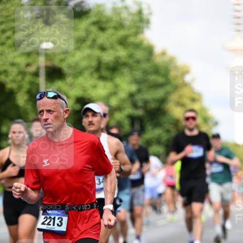 29.06.2025 - hella hamburg halbmarathon Dr. Thomas Lammeyer http://msf.ph/oto/8363753 29.06.2025 09:56:52 Kennedybrücke 1012, 1163, 1176, 1391, 1558, 1735, 1759, 2048, 2189, 2213, 2234, 2365, 2402, 2590, 2623, 2788, 2970, 3021, 3146, 3304, 3907, 3917, 4091, 4277, 4310, 4553, 4933, 4997, 5022, 5623, 5624, 5682, 5692, 6081, 6152, 6375, 6460, 6712, 6716, 7005, 7093, 7147, 7204, 7322, 7450, 7765, 8063, 8145, 8694, 8704, 8722, 8819, 9213, 9232, 9303, 9305, 9374, 9534, 9538, 9544, 9585, 9794, 10208, 10246, 10313, 10969, 11094, 11153, 11291 meine-sportfotos.de