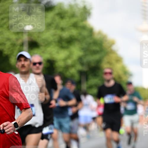29.06.2025 - hella hamburg halbmarathon Dr. Thomas Lammeyer http://msf.ph/oto/8363797 29.06.2025 09:56:53 Kennedybrücke 1012, 1163, 1176, 1391, 1558, 1735, 1759, 2048, 2189, 2213, 2234, 2365, 2402, 2590, 2623, 2788, 2970, 3021, 3146, 3304, 3907, 3917, 4091, 4277, 4310, 4553, 4933, 4997, 5022, 5623, 5624, 5682, 5692, 6081, 6203, 6375, 6460, 6712, 7093, 7147, 7204, 7322, 7450, 7765, 8063, 8145, 8694, 8704, 8722, 8819, 9213, 9232, 9303, 9305, 9374, 9534, 9538, 9544, 9585, 9794, 10208, 10246, 10313, 10969, 11094, 11153, 11291 meine-sportfotos.de