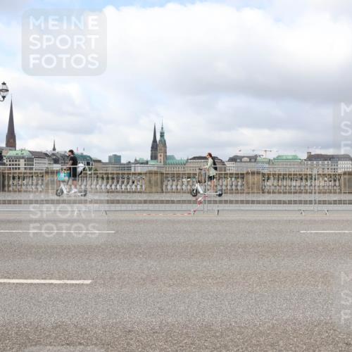 29.06.2025 - hella hamburg halbmarathon Lena Gebhardt http://msf.ph/oto/8363817 29.06.2025 09:10:49 Lombardsbrücke 538 meine-sportfotos.de