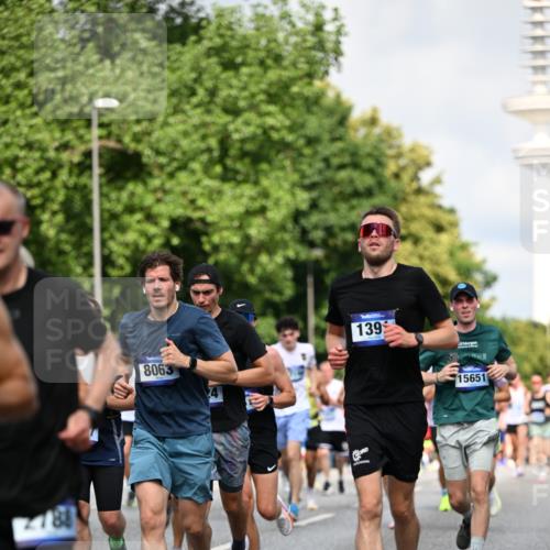 29.06.2025 - hella hamburg halbmarathon Dr. Thomas Lammeyer http://msf.ph/oto/8363818 29.06.2025 09:56:53 Kennedybrücke 1012, 1163, 1176, 1391, 1558, 1735, 1759, 2048, 2189, 2213, 2234, 2365, 2402, 2590, 2623, 2788, 2970, 3021, 3146, 3304, 3907, 3917, 4091, 4277, 4310, 4553, 4933, 4997, 5022, 5623, 5624, 5682, 5692, 6081, 6203, 6375, 6460, 6712, 7093, 7147, 7204, 7322, 7450, 7765, 8063, 8145, 8694, 8704, 8722, 8819, 9213, 9232, 9303, 9305, 9374, 9534, 9538, 9544, 9585, 9794, 10208, 10246, 10313, 10969, 11094, 11153, 11291 meine-sportfotos.de