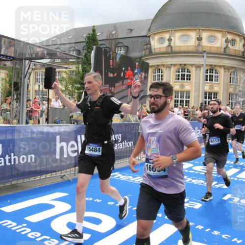 29.06.2025 - hella hamburg halbmarathon Michael Strokosch http://msf.ph/oto/8363843 29.06.2025 10:56:19 Ziel 1193, 5465, 7547, 8639, 9903, 9907, 10789, 12348, 14363, 15484, 16113, 16375, 16634, 17468, 18117, 18495, 18652, 18741, 19152 meine-sportfotos.de