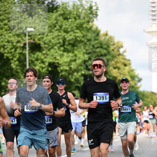 29.06.2025 - hella hamburg halbmarathon Dr. Thomas Lammeyer http://msf.ph/oto/8363879 29.06.2025 09:56:54 Kennedybrücke 1012, 1163, 1176, 1391, 1558, 1735, 1759, 2048, 2189, 2213, 2234, 2365, 2402, 2590, 2623, 2788, 2970, 3021, 3146, 3304, 3907, 4091, 4277, 4310, 4553, 4933, 4997, 5022, 5623, 5624, 5682, 5692, 6081, 6203, 6375, 6460, 6712, 7147, 7204, 7322, 7450, 7765, 8063, 8145, 8704, 8722, 8819, 9213, 9232, 9303, 9305, 9374, 9534, 9538, 9544, 9585, 9794, 10208, 10246, 10313, 10969, 11094, 11153, 11291 meine-sportfotos.de