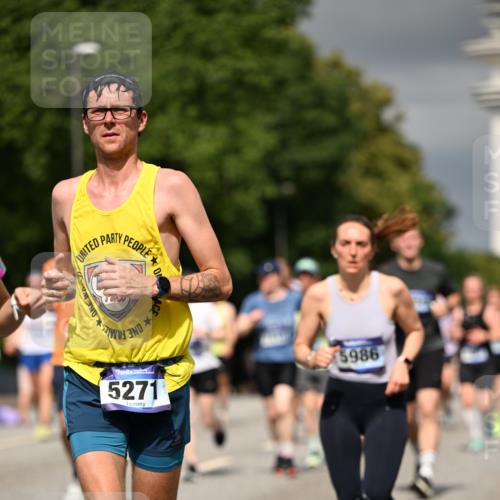 29.06.2025 - hella hamburg halbmarathon Dr. Thomas Lammeyer http://msf.ph/oto/8363914 29.06.2025 10:19:18 Kennedybrücke 1524, 1575, 1890, 2110, 2494, 3513, 3650, 4007, 4492, 4494, 5069, 5271, 5739, 5981, 5986, 6248, 6287, 6317, 7439, 7452, 7809, 7810, 8237, 8609, 9113, 9423, 9657, 9847, 9911, 9975, 9997, 10775, 10858, 10963 meine-sportfotos.de