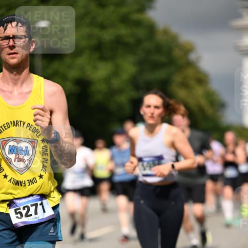 29.06.2025 - hella hamburg halbmarathon Dr. Thomas Lammeyer http://msf.ph/oto/8363966 29.06.2025 10:19:19 Kennedybrücke 1524, 1890, 2110, 2494, 3513, 3650, 4007, 4466, 4492, 4494, 5069, 5271, 5739, 5981, 5986, 6248, 6287, 6317, 6376, 7439, 7452, 7809, 7810, 8237, 8609, 9113, 9423, 9657, 9847, 9911, 9975, 9997, 10775, 10858, 10963 meine-sportfotos.de