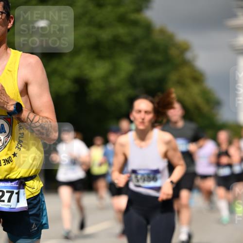 29.06.2025 - hella hamburg halbmarathon Dr. Thomas Lammeyer http://msf.ph/oto/8363972 29.06.2025 10:19:19 Kennedybrücke 1524, 1890, 2110, 2494, 3513, 3650, 4007, 4466, 4492, 4494, 5069, 5271, 5739, 5981, 5986, 6248, 6287, 6317, 6376, 7439, 7452, 7809, 7810, 8237, 8609, 9113, 9423, 9657, 9847, 9911, 9975, 9997, 10775, 10858, 10963 meine-sportfotos.de