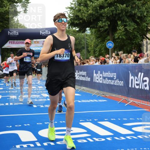 29.06.2025 - hella hamburg halbmarathon Strokosch-Dieckow http://msf.ph/oto/8363981 29.06.2025 10:50:46 Ziel 1466, 2234, 2788, 3654, 3947, 4839, 5018, 5115, 6712, 7052, 7134, 7952, 8205, 8657, 10750, 11356, 13701, 15395, 15426, 15643, 15720, 17129, 17908, 18182, 18229, 18370, 18820 meine-sportfotos.de