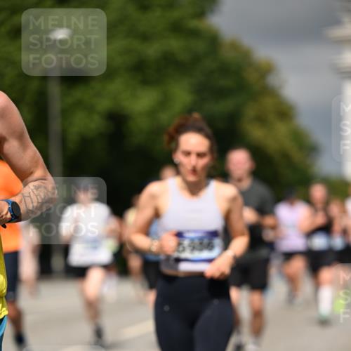 29.06.2025 - hella hamburg halbmarathon Dr. Thomas Lammeyer http://msf.ph/oto/8363990 29.06.2025 10:19:19 Kennedybrücke 1524, 1890, 2110, 2494, 3513, 3650, 4007, 4466, 4492, 4494, 5069, 5271, 5739, 5981, 5986, 6248, 6287, 6317, 6376, 7439, 7452, 7809, 7810, 8237, 8609, 9113, 9423, 9657, 9847, 9911, 9975, 9997, 10775, 10858, 10963 meine-sportfotos.de