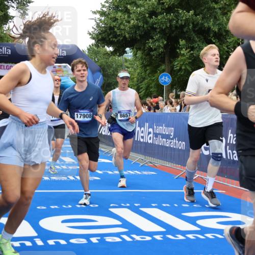29.06.2025 - hella hamburg halbmarathon Strokosch-Dieckow http://msf.ph/oto/8364097 29.06.2025 10:50:44 Ziel 2234, 2788, 3947, 4839, 5018, 5115, 6662, 6712, 7052, 7134, 7583, 7952, 8657, 10750, 11356, 13701, 13808, 13875, 15426, 15720, 16291, 17129, 17908, 18182, 18229, 18370, 18413, 18820 meine-sportfotos.de