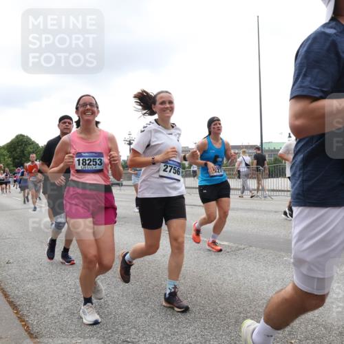 29.06.2025 - hella hamburg halbmarathon Lena Gebhardt http://msf.ph/oto/8364106 29.06.2025 10:48:31 Lombardsbrücke 18253, 6143, 2756, 18248, 1142, 1157, 1167, 1174, 1175, 1584, 1645, 1701, 2037, 2195, 2418, 2437, 2438, 2475, 2627, 2650, 2716, 2756, 2909, 2958, 3224, 3320, 3468, 3504, 3661, 3679, 3933, 4327, 4588, 5010, 5585, 5781, 5952, 6143, 7203, 7393, 7394, 7532, 7947, 7948, 8461, 8521, 8719, 8760, 8948, 9775, 9787, 9921, 10059, 10145, 10204, 10366, 10654, 10656, 11364, 11365, 11548, 11742, 11781, 13814, 13845, 15715, 16498, 16499, 16701 meine-sportfotos.de
