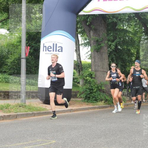 29.06.2025 - hella hamburg halbmarathon KatJ http://msf.ph/oto/8364152 29.06.2025 10:22:50 Zwischen KM18-KM19 4246 meine-sportfotos.de