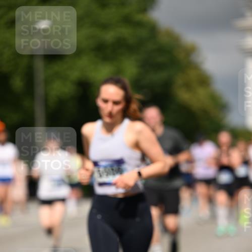 29.06.2025 - hella hamburg halbmarathon Dr. Thomas Lammeyer http://msf.ph/oto/8364354 29.06.2025 10:19:20 Kennedybrücke 1524, 1890, 2110, 2494, 3417, 3513, 3650, 4007, 4466, 4492, 4494, 5069, 5271, 5739, 5981, 5986, 6248, 6287, 6376, 7439, 7452, 7809, 7810, 8237, 8609, 9113, 9423, 9657, 9847, 9911, 9975, 9997, 10775, 10858, 10963 meine-sportfotos.de