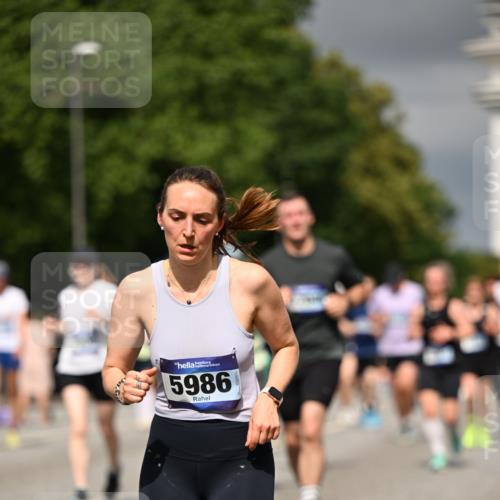 29.06.2025 - hella hamburg halbmarathon Dr. Thomas Lammeyer http://msf.ph/oto/8364369 29.06.2025 10:19:20 Kennedybrücke 1524, 1890, 2110, 2494, 3417, 3513, 3650, 4007, 4466, 4492, 4494, 5069, 5271, 5739, 5981, 5986, 6248, 6287, 6376, 7439, 7452, 7809, 7810, 8237, 8609, 9113, 9423, 9657, 9847, 9911, 9975, 9997, 10775, 10858, 10963 meine-sportfotos.de