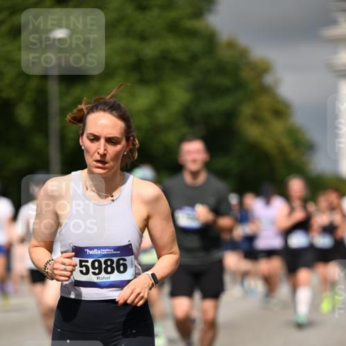 29.06.2025 - hella hamburg halbmarathon Dr. Thomas Lammeyer http://msf.ph/oto/8364383 29.06.2025 10:19:20 Kennedybrücke 1524, 1890, 2110, 2494, 3417, 3513, 3650, 4007, 4466, 4492, 4494, 5069, 5271, 5739, 5981, 5986, 6248, 6287, 6376, 7439, 7452, 7809, 7810, 8237, 8609, 9113, 9423, 9657, 9847, 9911, 9975, 9997, 10775, 10858, 10963 meine-sportfotos.de